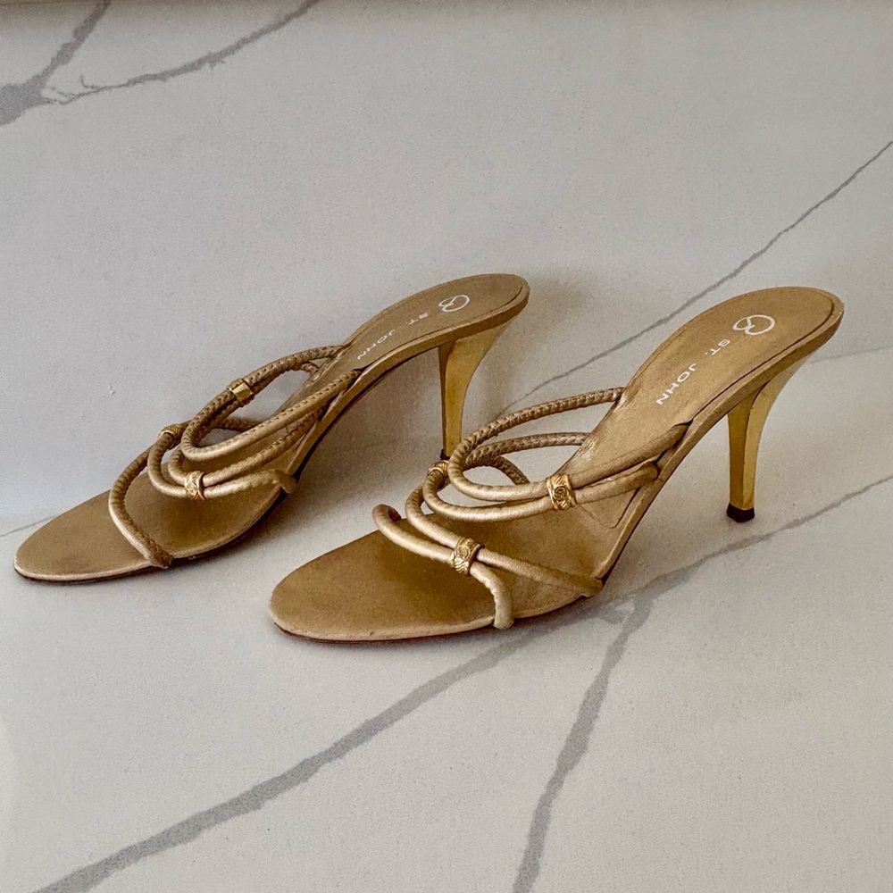 St. John Metallic Gold Women's Sandals - Picture 9 of 9